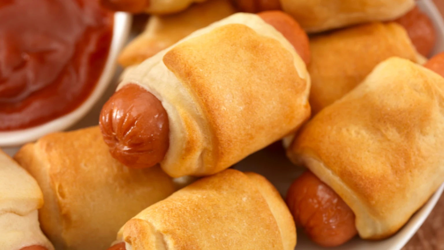 NATIONAL PIGS IN A BLANKET DAY April 24