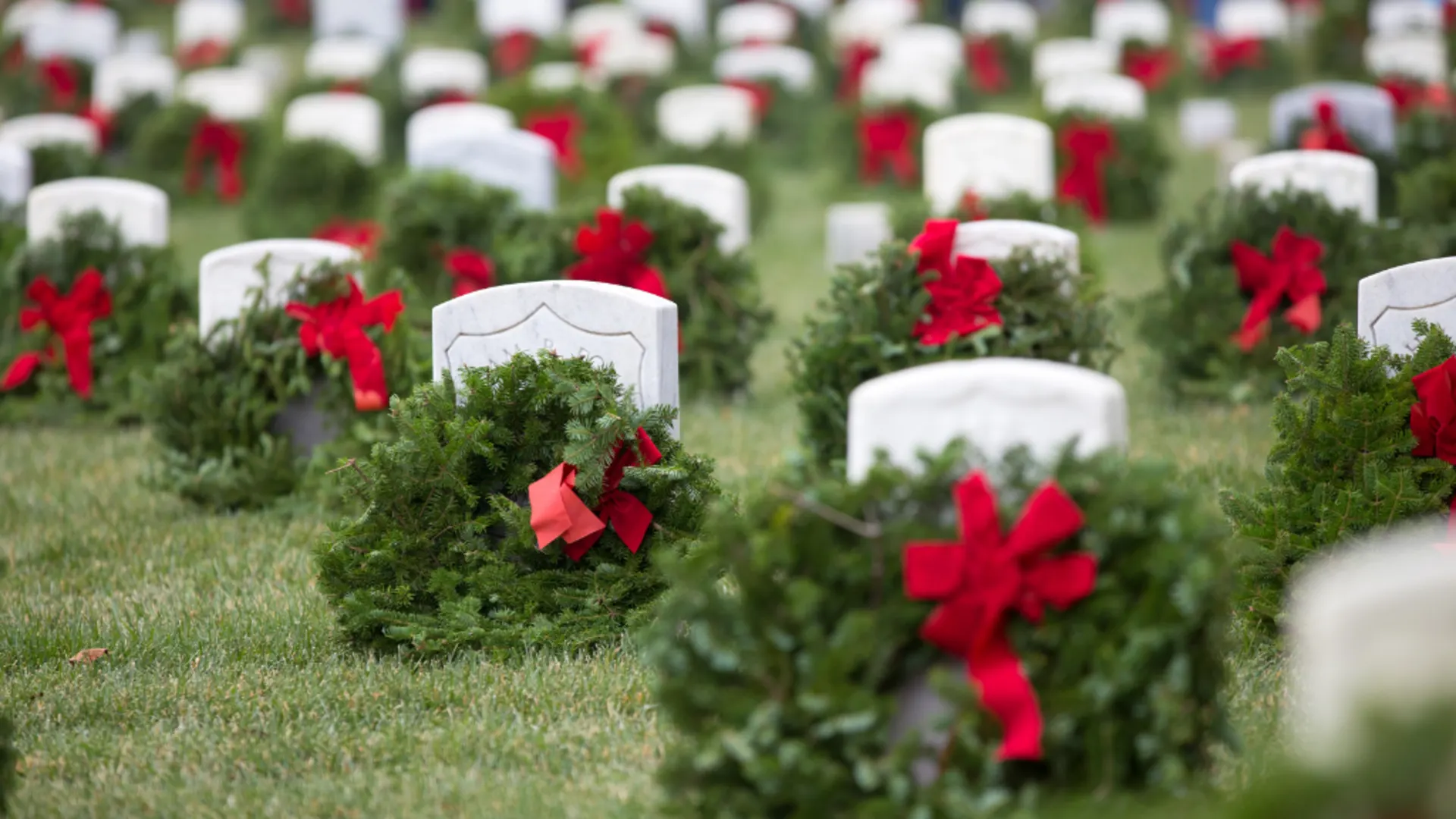 website-feature---national-wreaths-across-america-day--changes-annually.webp
